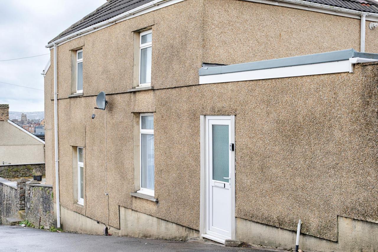 Parking, Smart Tv'S In All Rooms, Central Location Swansea Exterior foto