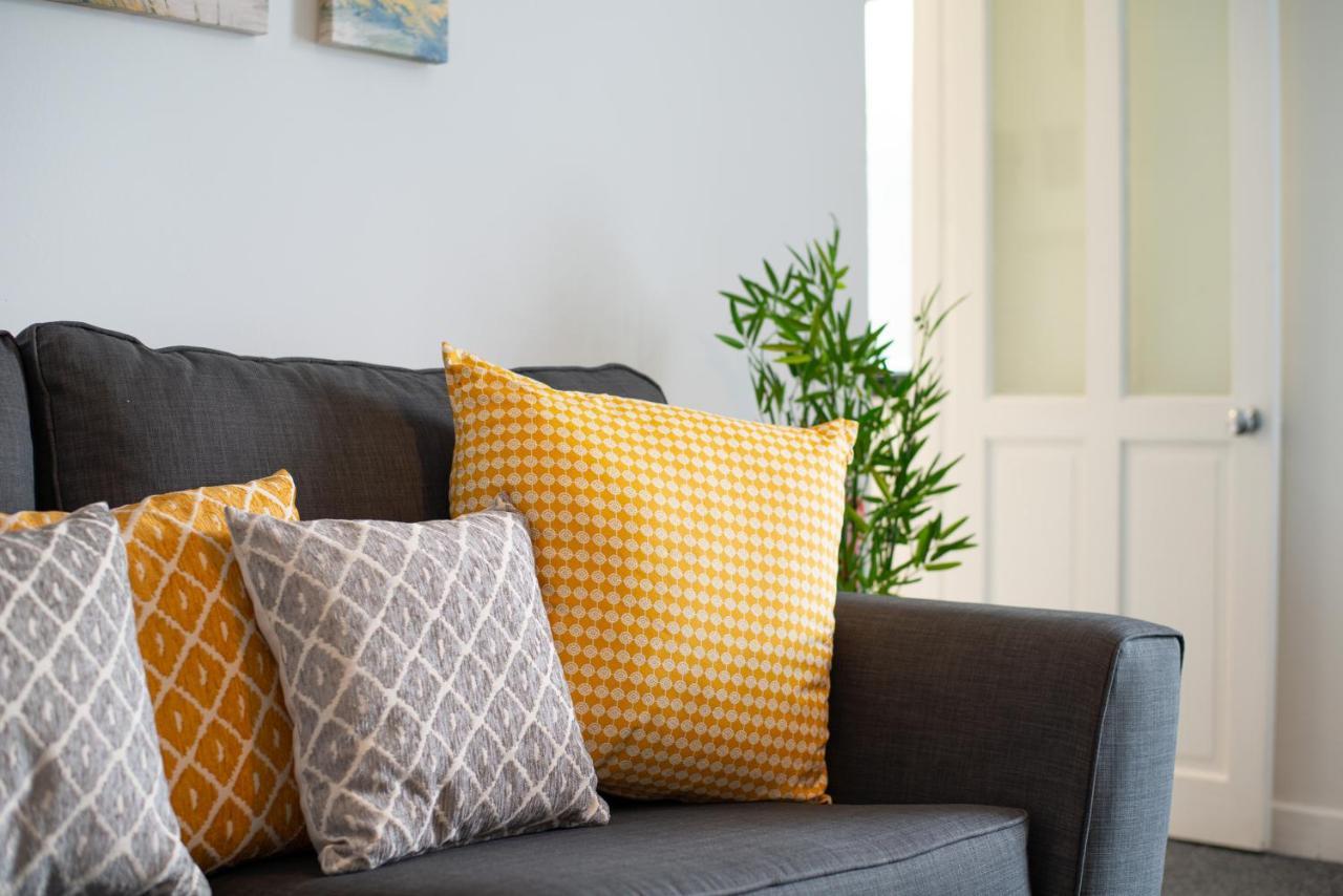 Parking, Smart Tv'S In All Rooms, Central Location Swansea Exterior foto