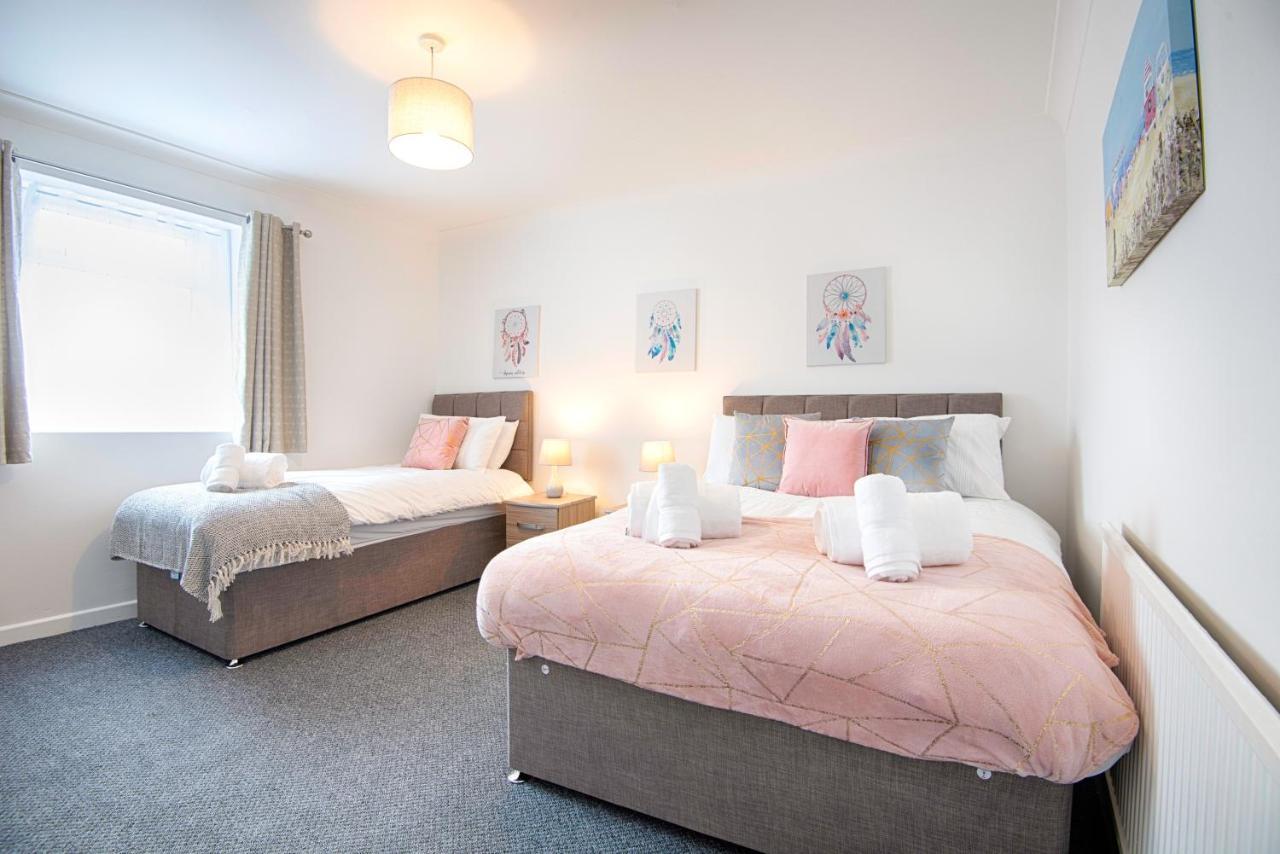 Parking, Smart Tv'S In All Rooms, Central Location Swansea Exterior foto