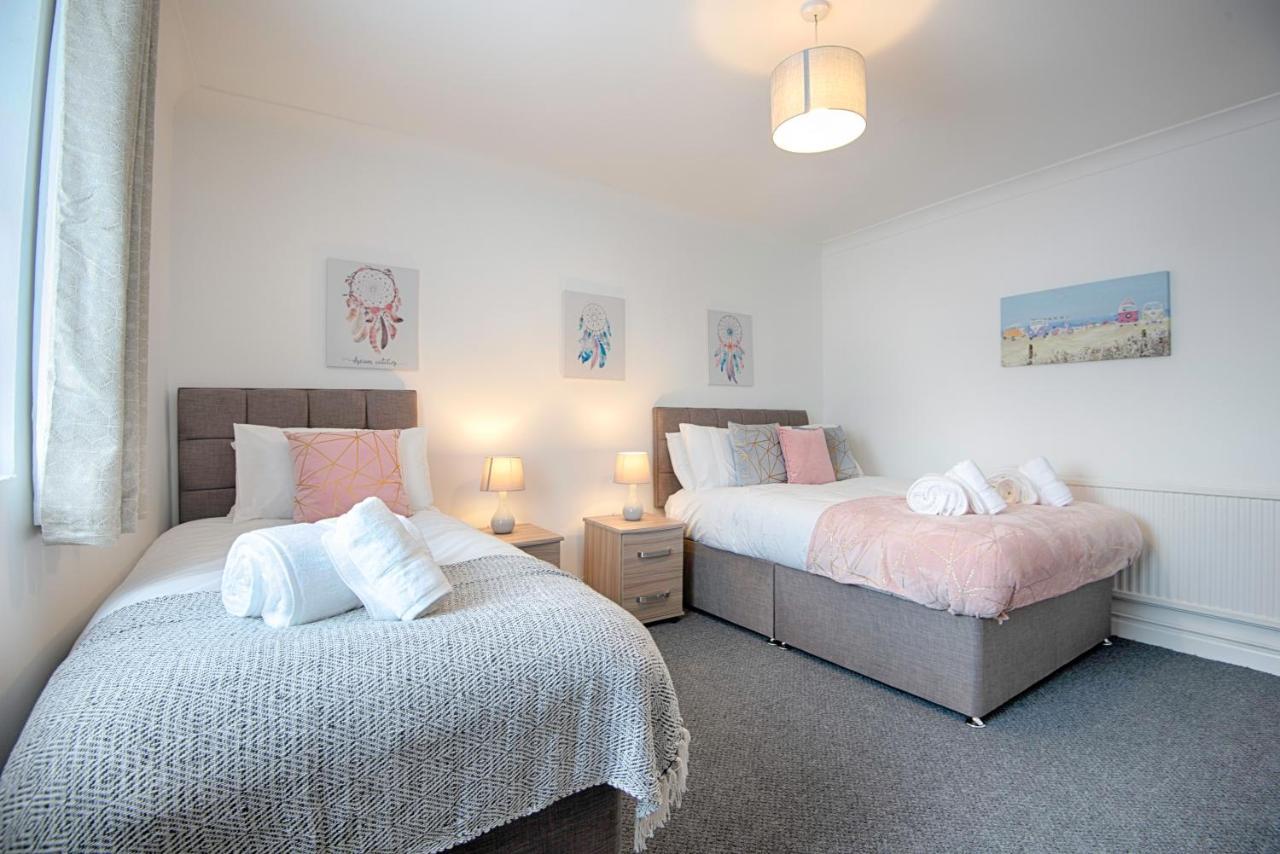 Parking, Smart Tv'S In All Rooms, Central Location Swansea Exterior foto